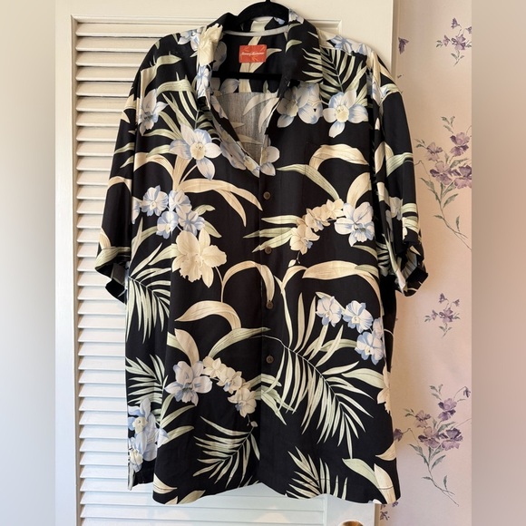 Tommy Bahama 100% Silk Black Print Short Sleeve Hawaiian Shirt in XXL - Picture 1 of 7